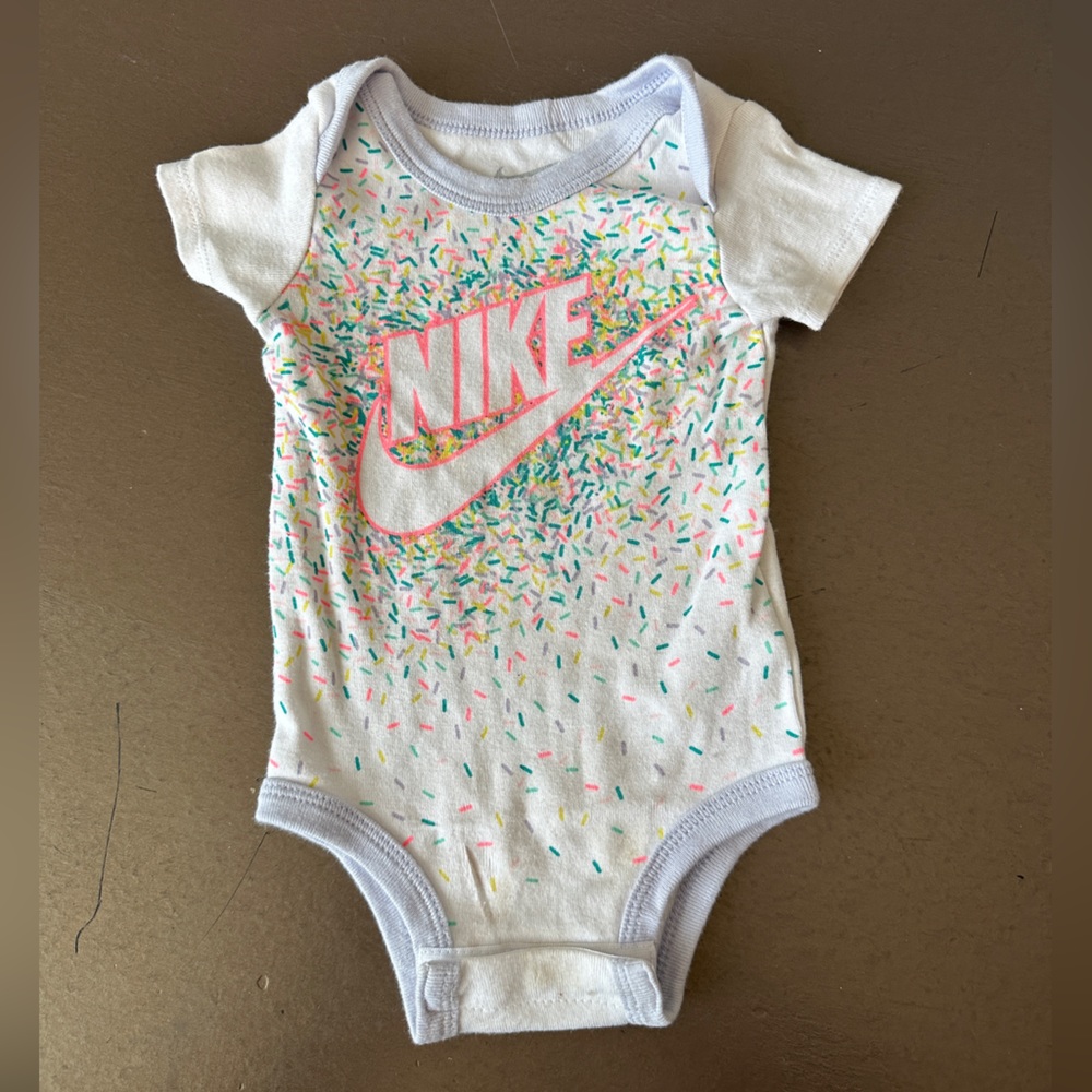 Nike Baby Bodysuit 6-12M